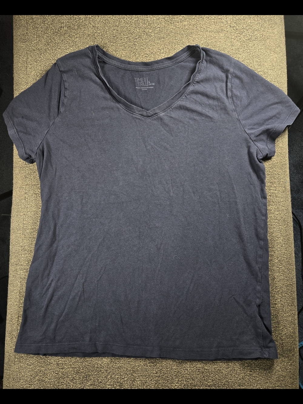 Time and Tru Navy V-Neck Women's Tee